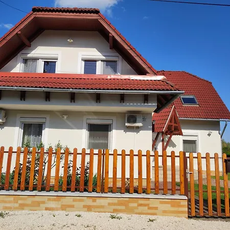 Badacsony Apartmanhaz Apartment