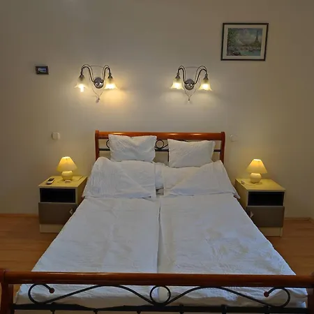 Badacsony Apartmanhaz * Badacsonytomaj