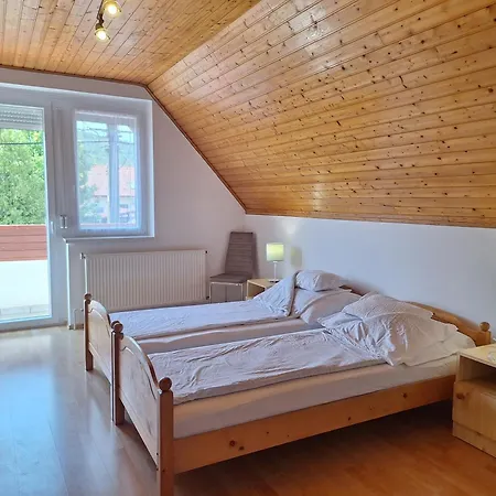Badacsony Apartmanhaz * Badacsonytomaj
