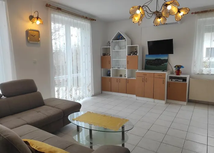Badacsony Apartmanhaz Apartamento Badacsonytomaj